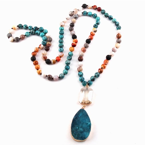 Anthropologie Jewelry - Anthropologie Druzy Quartz Pendant Necklace